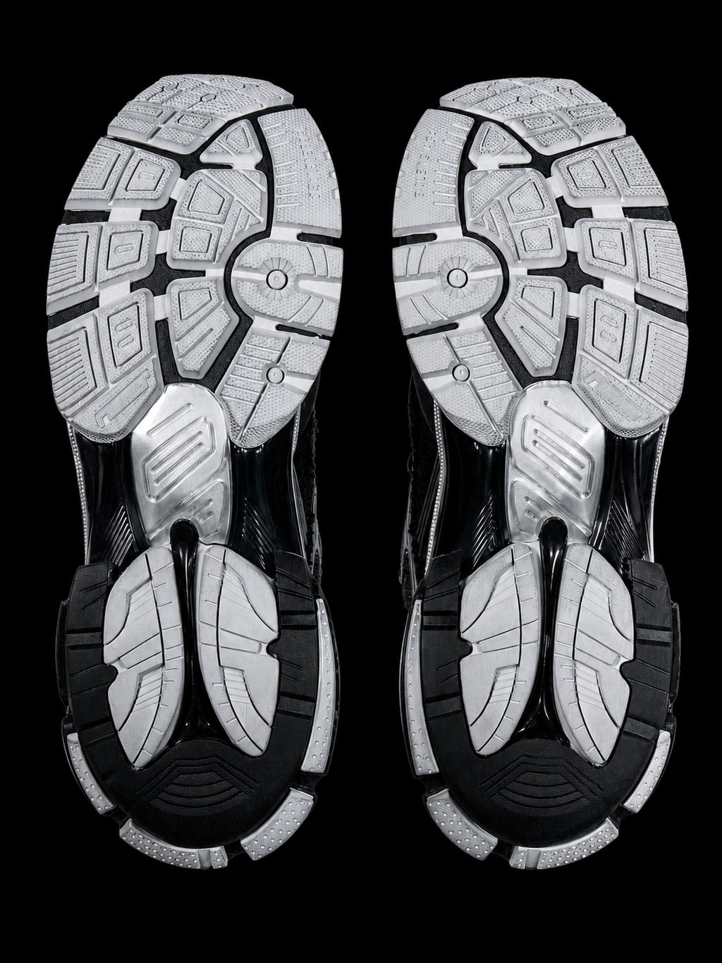 Balenciaga Men's Runner Sneaker in Black/silver
