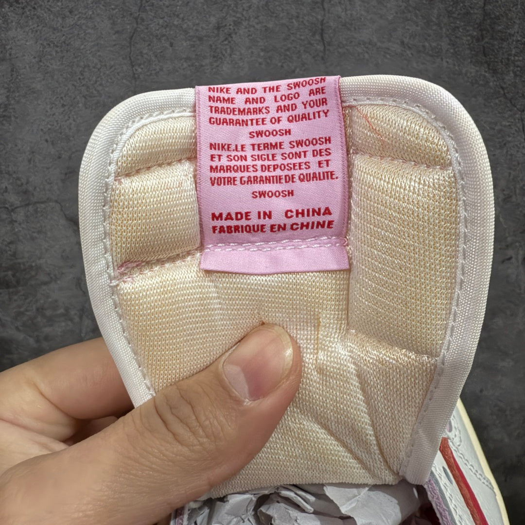 Jordon 1 Low Travis Scott Tropical Pink