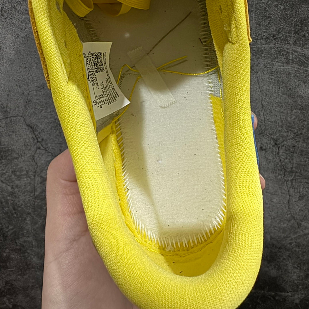 Jordan 1 Travis Scott Canary Yellow