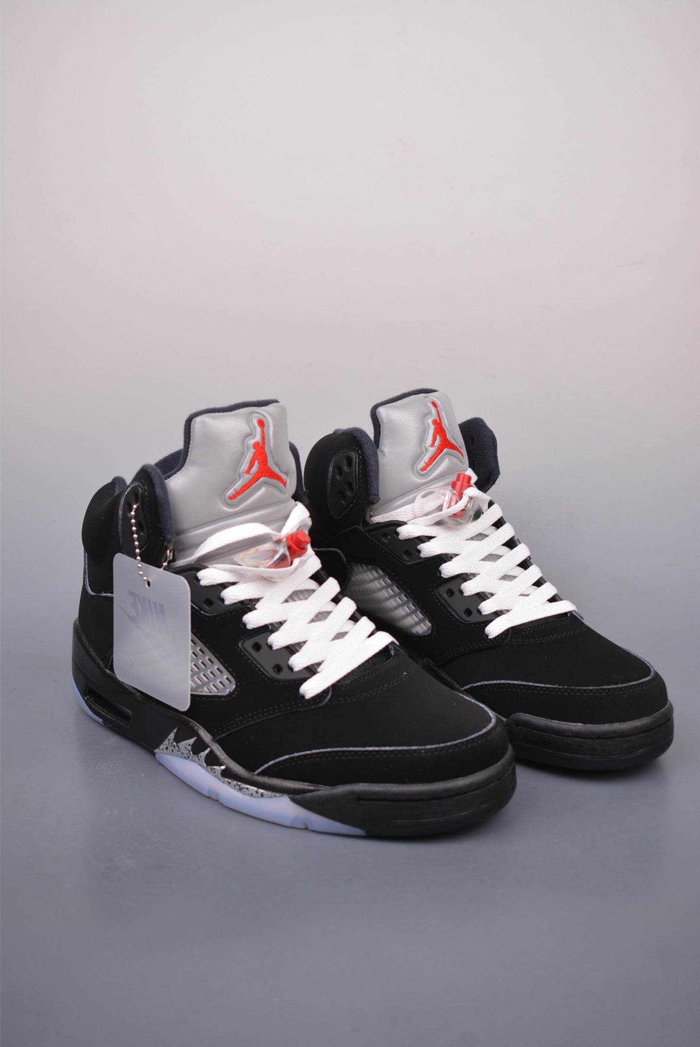 Jordon 5 Black Metallic