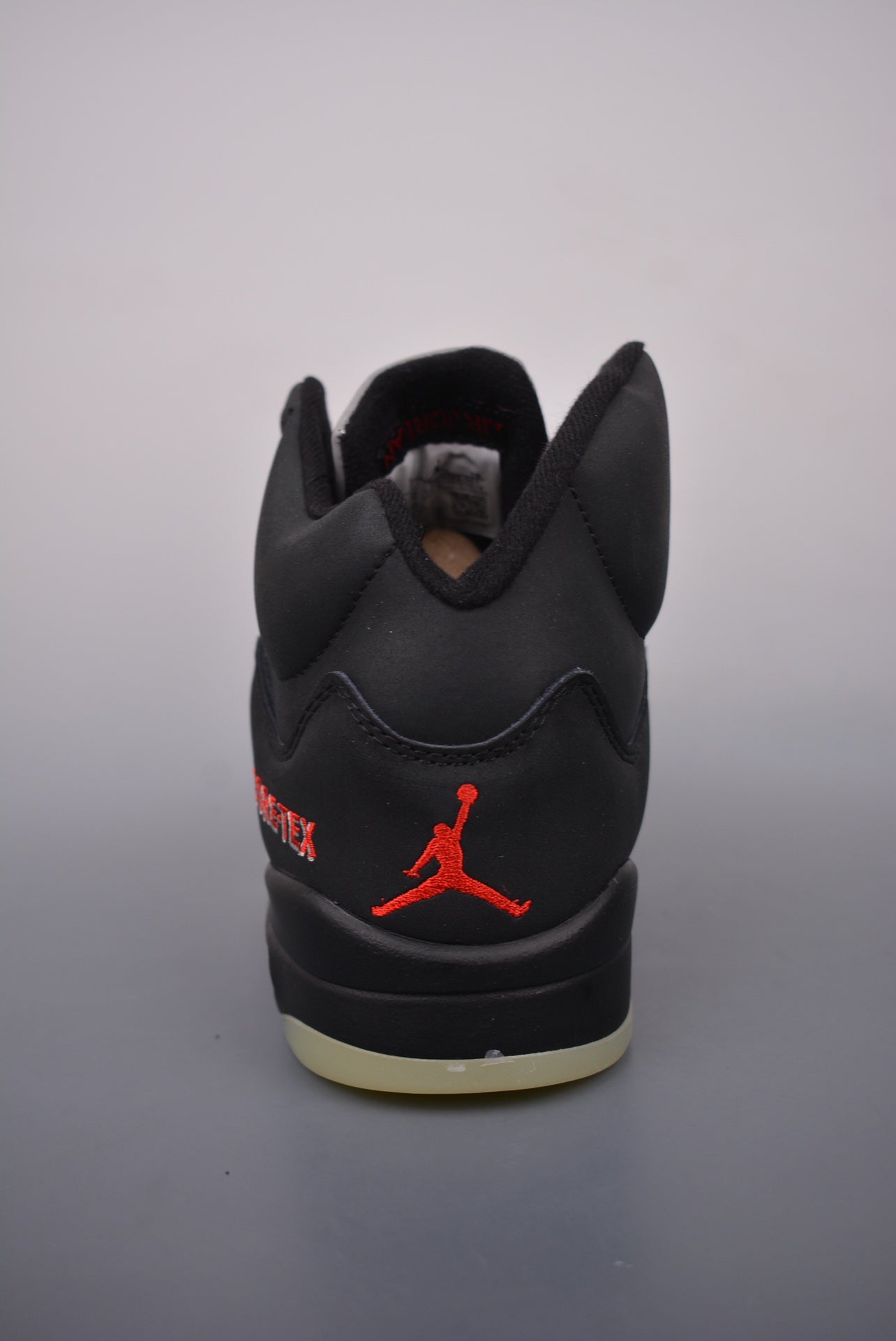 Jordan 5 Retro Gore-Tex Off Noir