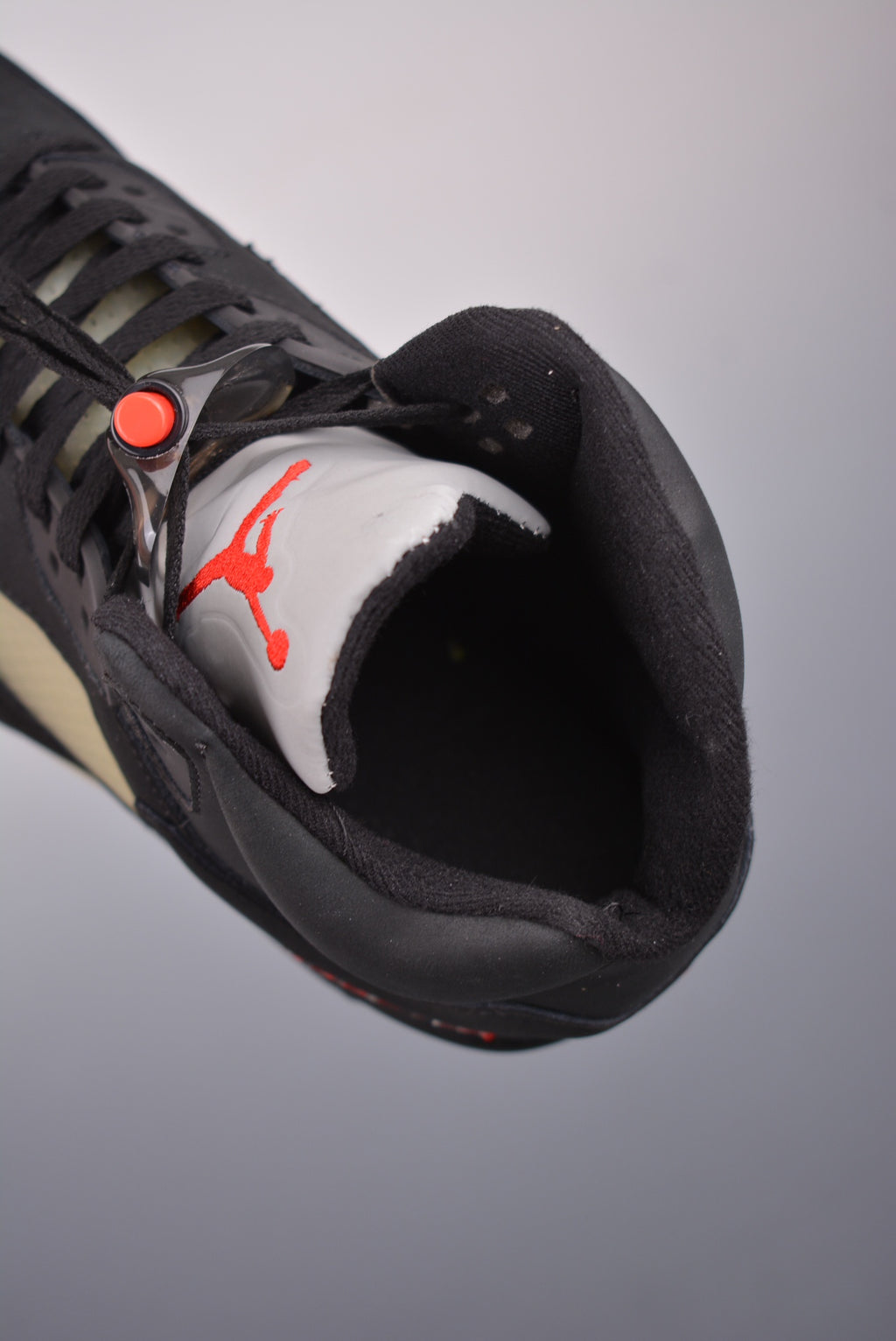 Jordan 5 Retro Gore-Tex Off Noir