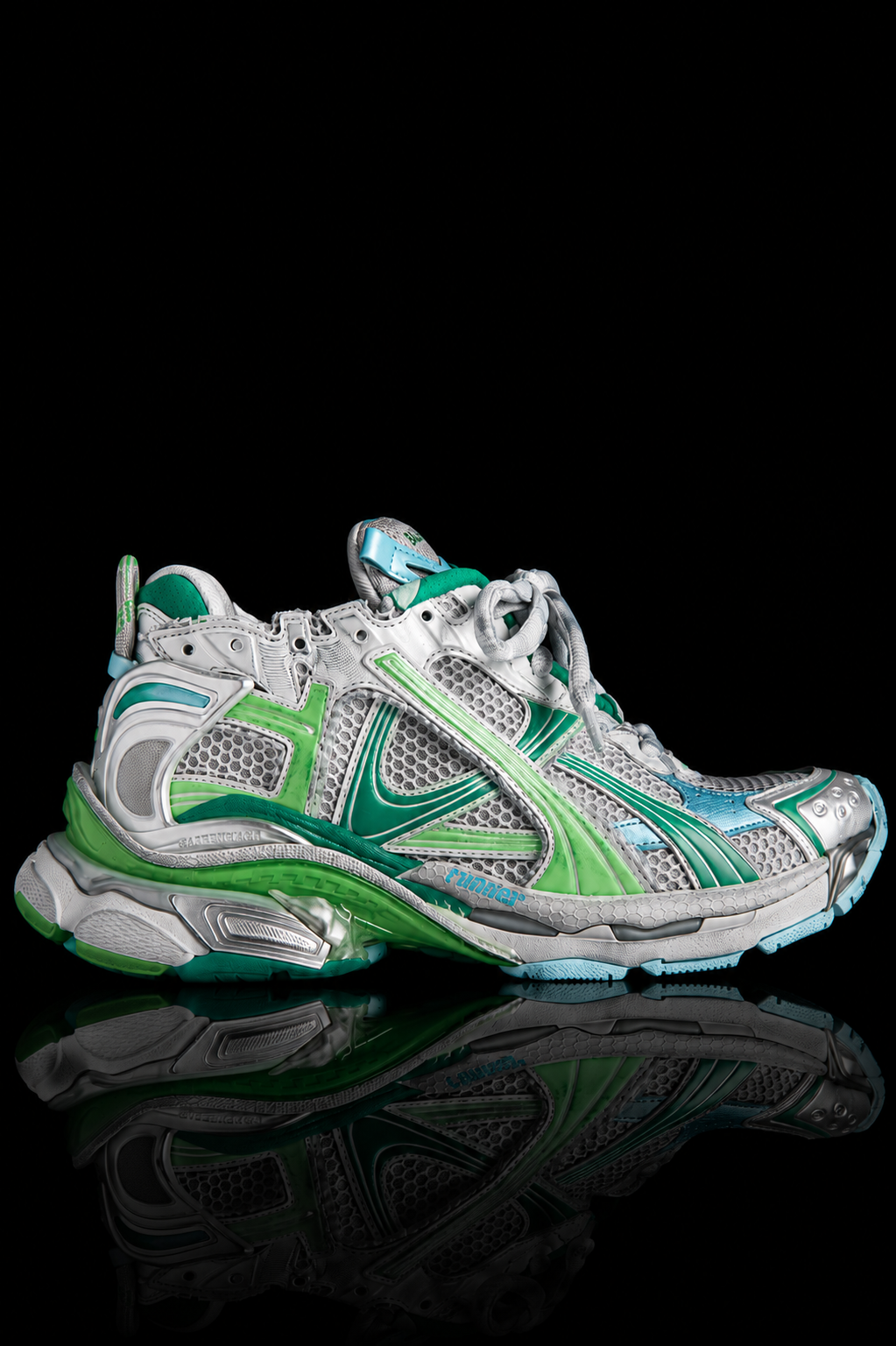 Men's Runner Sneaker in Grey/green/blue